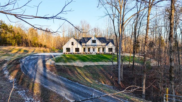 7765 Barnhill Road, Primm Springs, TN 38476