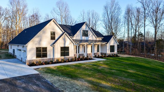 7765 Barnhill Road, Primm Springs, TN 38476