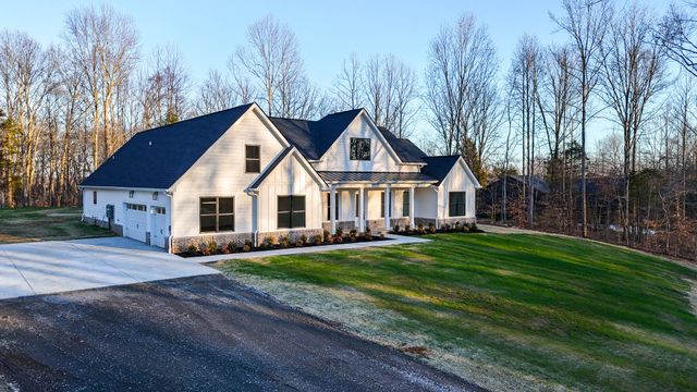 7765 Barnhill Road, Primm Springs, TN 38476