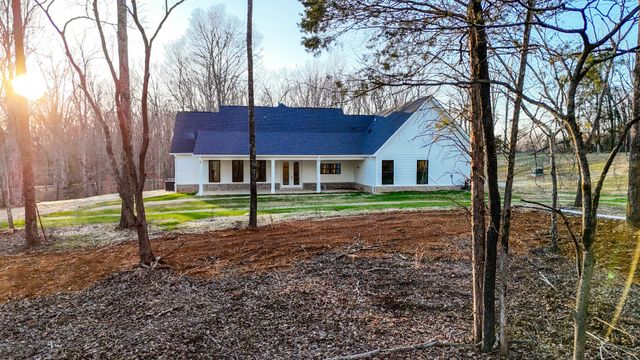 7765 Barnhill Road, Primm Springs, TN 38476