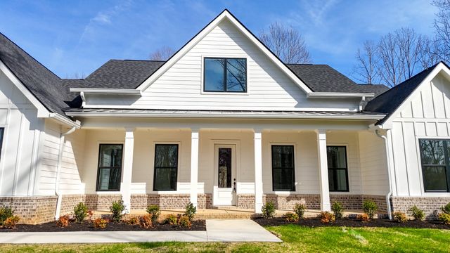 7765 Barnhill Road, Primm Springs, TN 38476