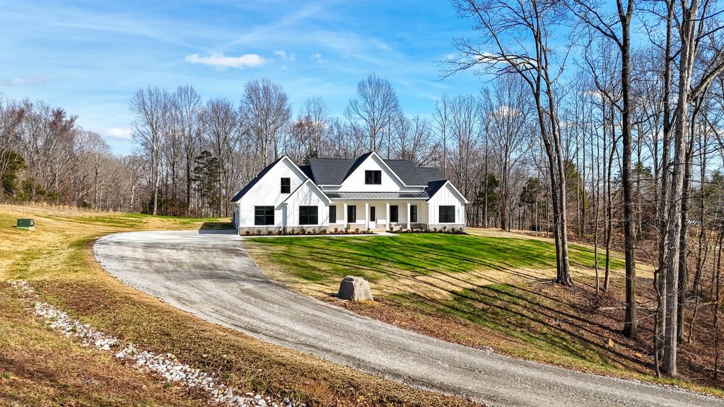 7765 Barnhill Road, Primm Springs, TN 38476