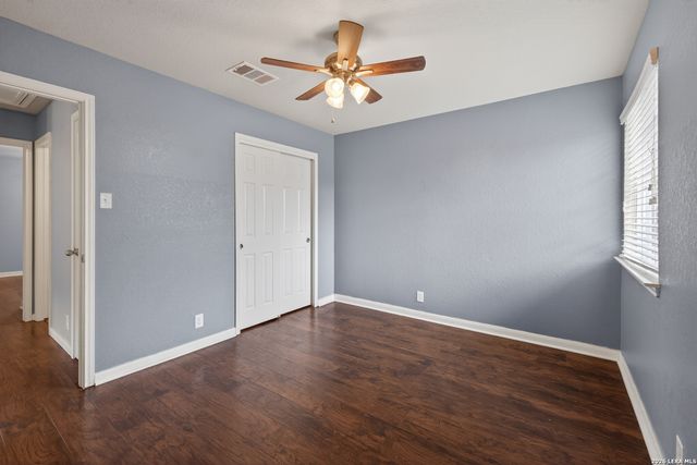 918 LAUREN ST, New Braunfels, TX 78130