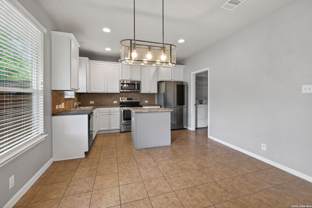 918 LAUREN ST, New Braunfels, TX 78130