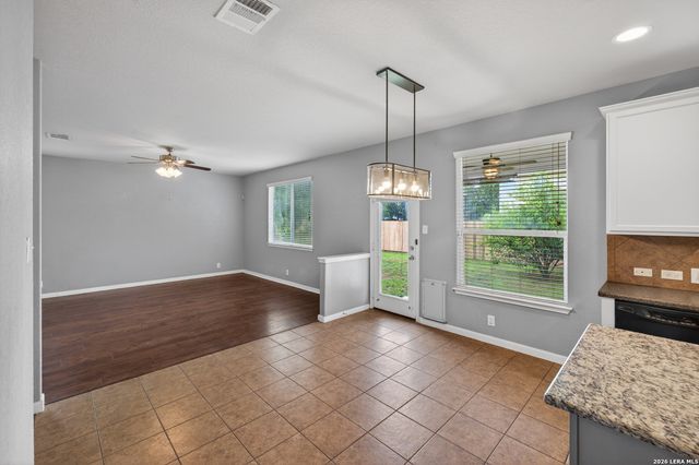 918 LAUREN ST, New Braunfels, TX 78130