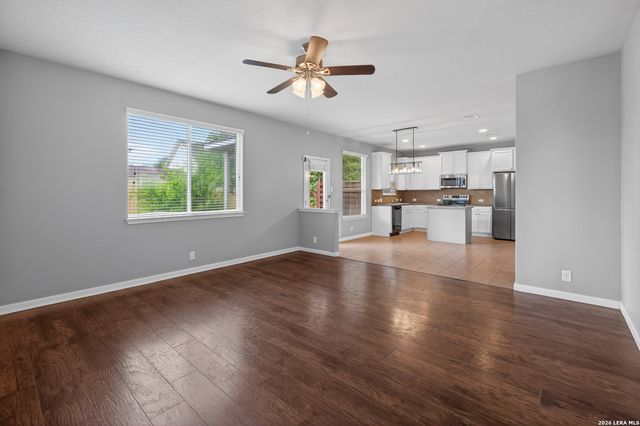 918 LAUREN ST, New Braunfels, TX 78130