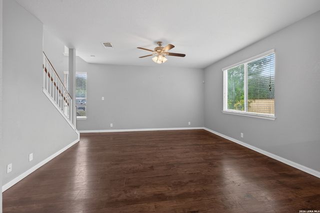918 LAUREN ST, New Braunfels, TX 78130