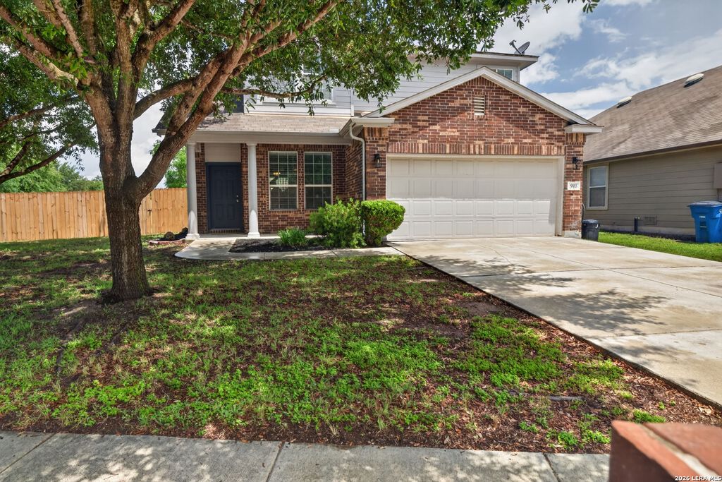 918 LAUREN ST, New Braunfels, TX 78130