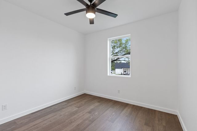 171 Tryall Court, Runaway Bay, TX 76426