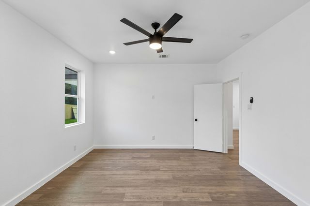 171 Tryall Court, Runaway Bay, TX 76426