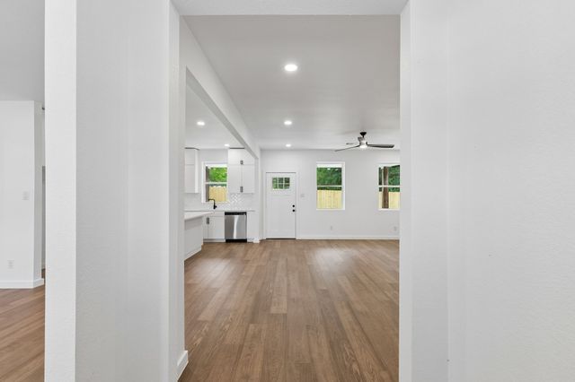 171 Tryall Court, Runaway Bay, TX 76426