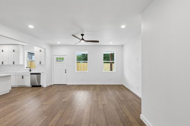 171 Tryall Court, Runaway Bay, TX 76426