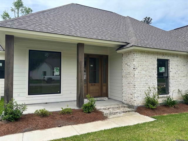 7258 Riverbank Dr, Denham Springs, LA 70706