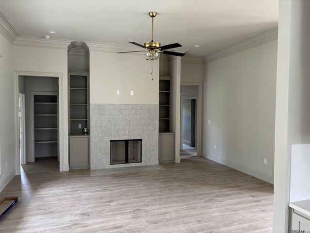 7258 Riverbank Dr, Denham Springs, LA 70706