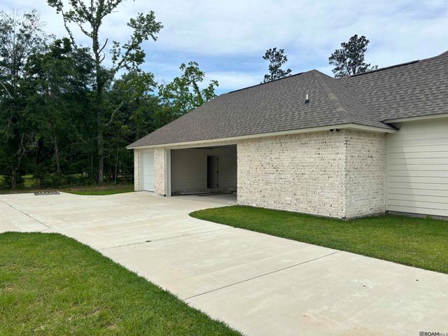 7258 Riverbank Dr, Denham Springs, LA 70706