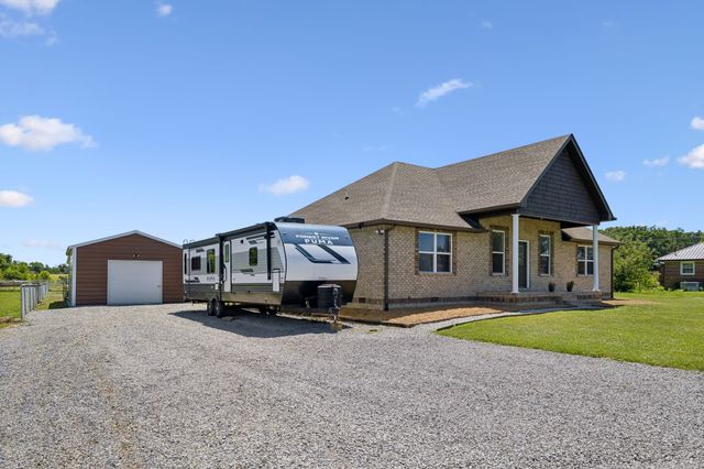 2892 Highway 52, E, Lafayette, TN 37083
