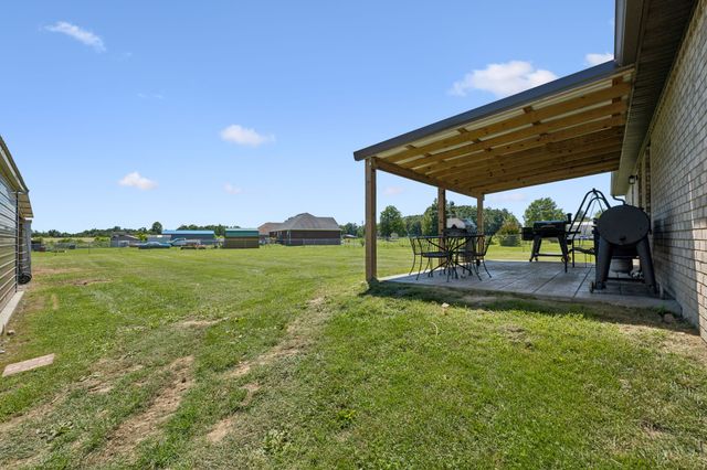 2892 Highway 52, E, Lafayette, TN 37083