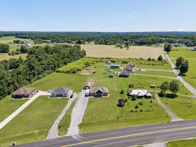 2892 Highway 52, E, Lafayette, TN 37083