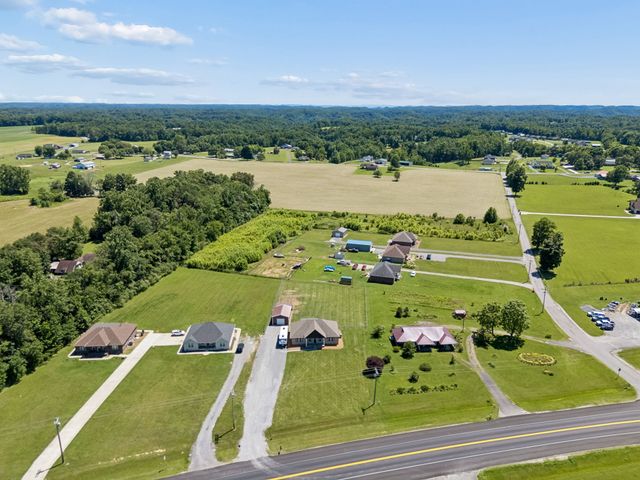 2892 Highway 52, E, Lafayette, TN 37083