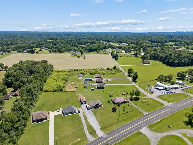 2892 Highway 52, E, Lafayette, TN 37083
