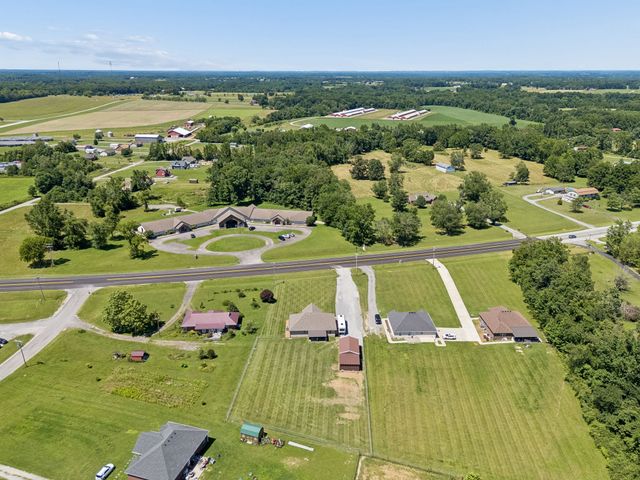 2892 Highway 52, E, Lafayette, TN 37083