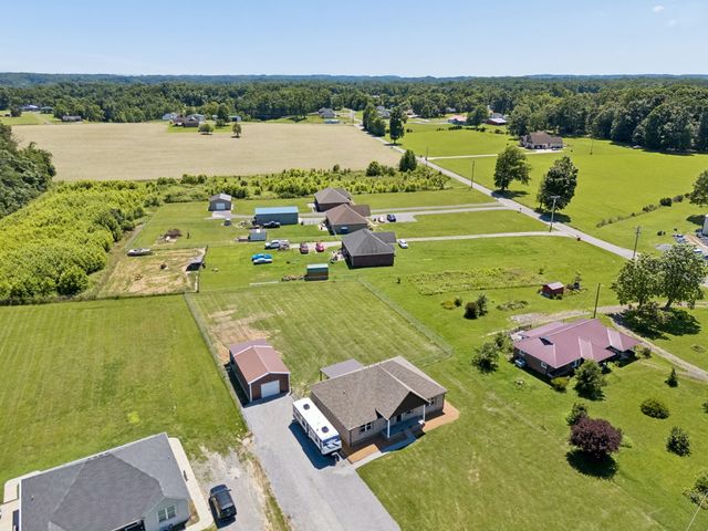 2892 Highway 52, E, Lafayette, TN 37083