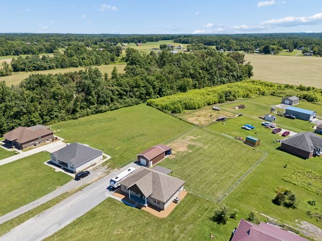 2892 Highway 52, E, Lafayette, TN 37083