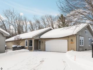 1154 Hemingway Lane, Traverse City, MI 49686