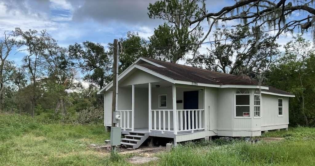 5096 Buck Road, Brazoria, TX 77422