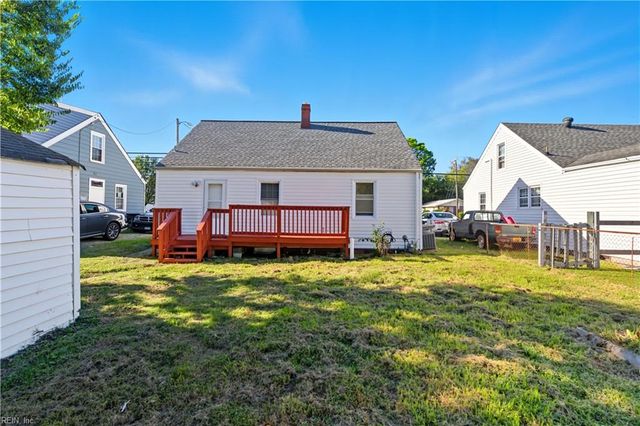 1120 N Mallory ST, Hampton, VA 23663