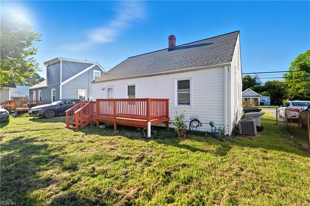 1120 N Mallory ST, Hampton, VA 23663
