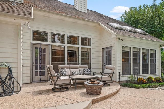 3 Warbler Place, The Woodlands, TX 77381