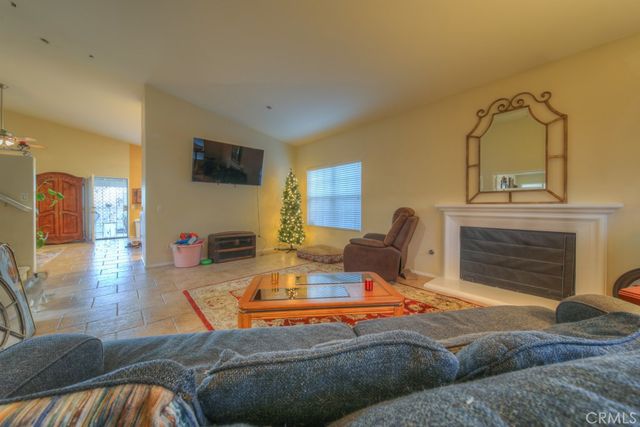 1036 Meadowlake Lane, Lake Elsinore, CA 92530