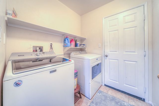 1036 Meadowlake Lane, Lake Elsinore, CA 92530