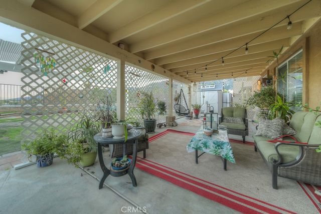 1036 Meadowlake Lane, Lake Elsinore, CA 92530