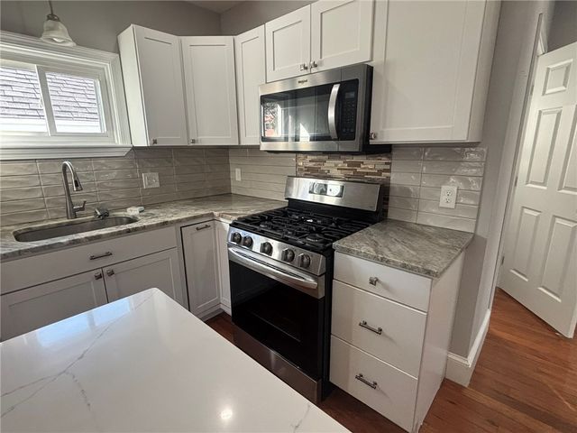 61 Warwick Avenue, Cranston, RI 02905