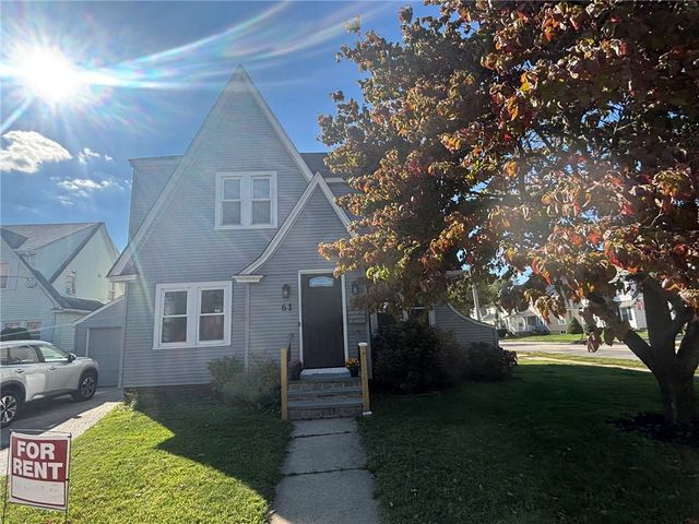 61 Warwick Avenue, Cranston, RI 02905