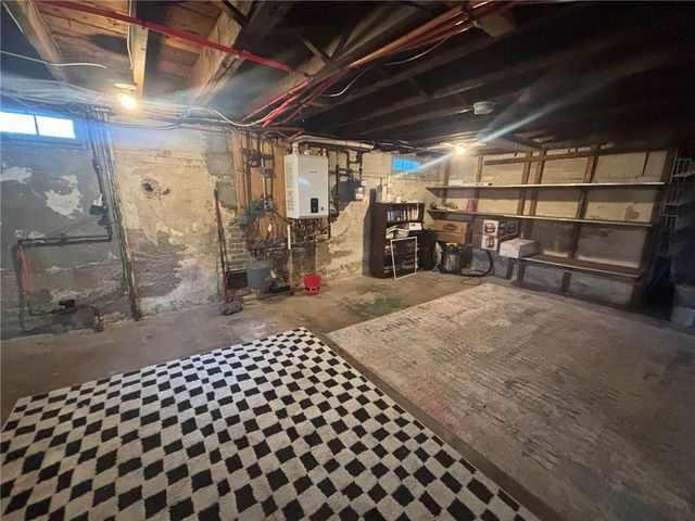 61 Warwick Avenue, Cranston, RI 02905