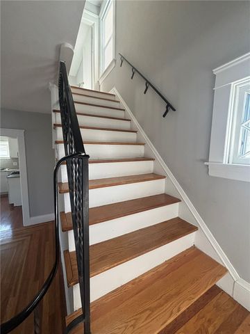 61 Warwick Avenue, Cranston, RI 02905