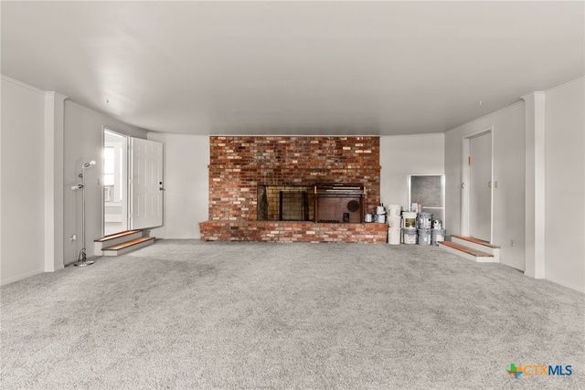 607 E 12th Street, Cameron, TX 76520