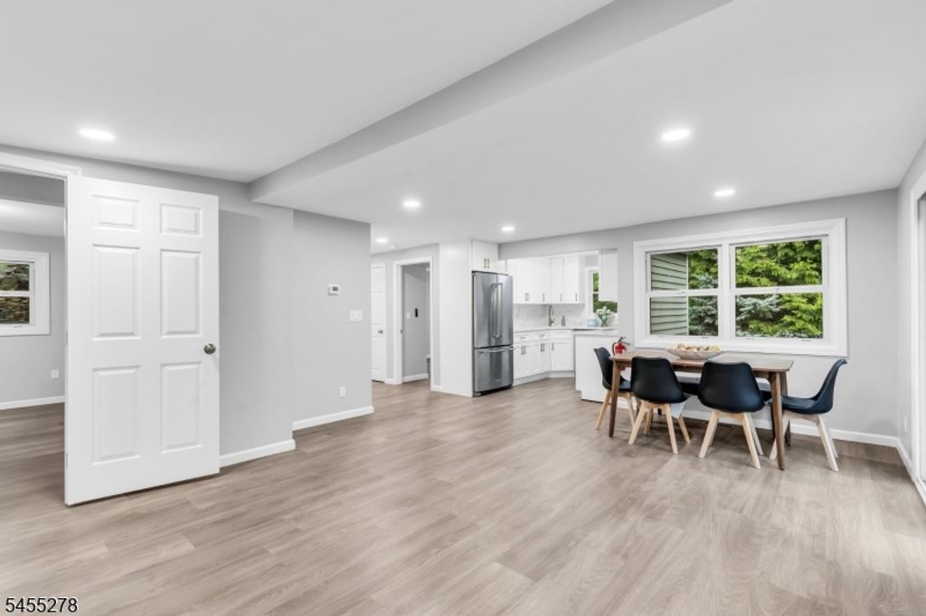 19 Sutton Rd, Hopatcong Boro, NJ 07843 — photo 5