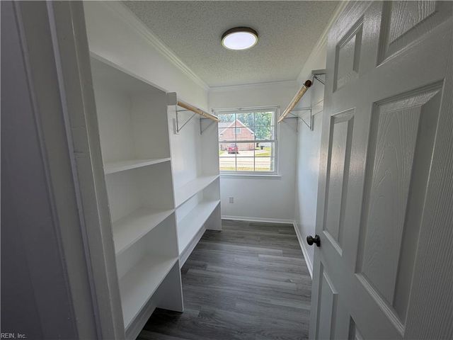 2 Butler Farm RD, Hampton, VA 23666