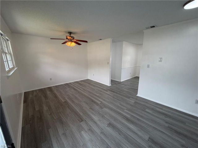2 Butler Farm RD, Hampton, VA 23666