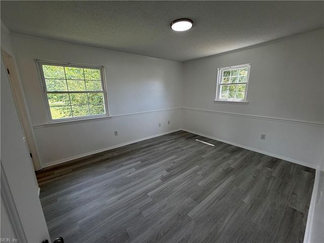 2 Butler Farm RD, Hampton, VA 23666