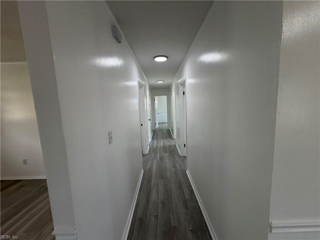 2 Butler Farm RD, Hampton, VA 23666