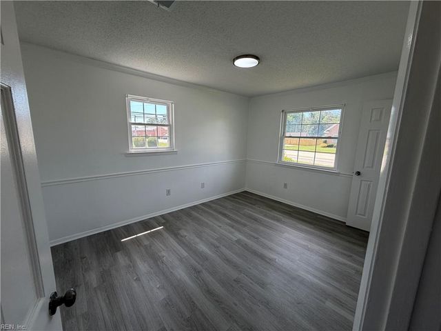 2 Butler Farm RD, Hampton, VA 23666