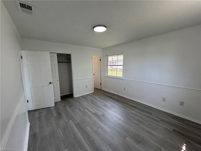 2 Butler Farm RD, Hampton, VA 23666