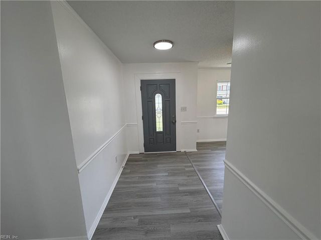 2 Butler Farm RD, Hampton, VA 23666
