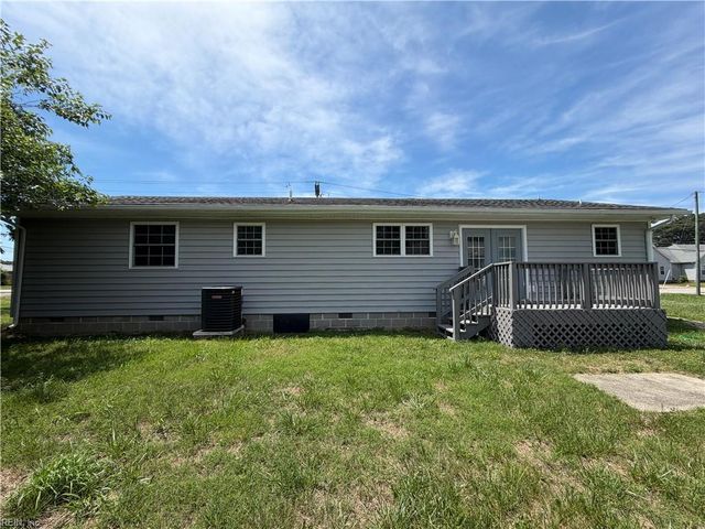 2 Butler Farm RD, Hampton, VA 23666