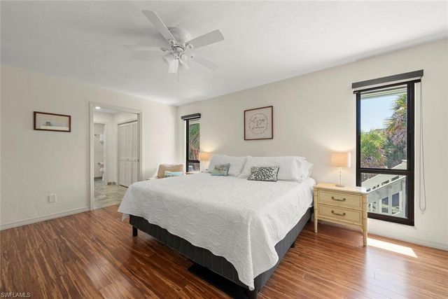 4339 Gulf Pines DR, Sanibel, FL 33957